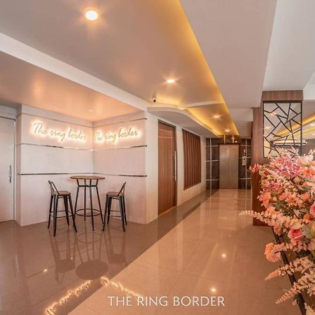 The Ring Border Hotel Ban Khlong Phruan Bagian luar foto