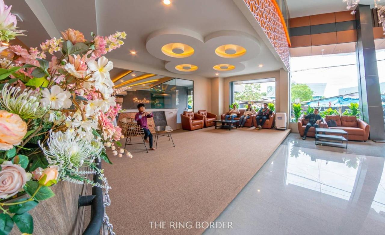 The Ring Border Hotel Ban Khlong Phruan Bagian luar foto
