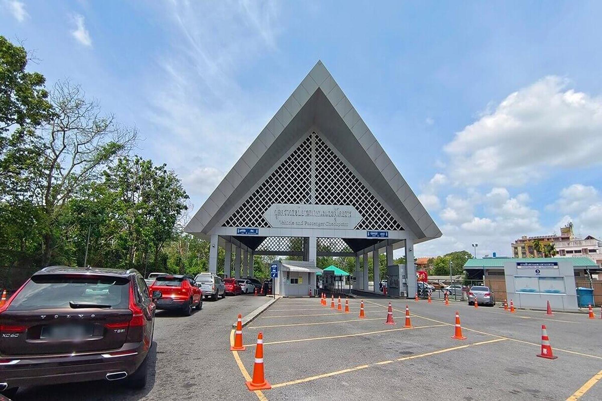 The Ring Border Hotel Ban Khlong Phruan Bagian luar foto
